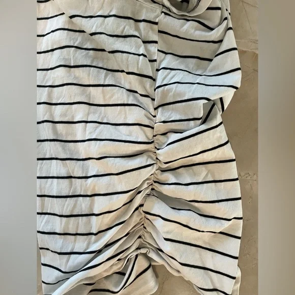 Isabel Maternity Shirt Size Large Black White Short Sleeve V-Neck Side Shirred - Picture 3 of 5